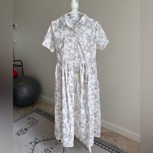 Worth collective demure dress, size L fits like M EUC